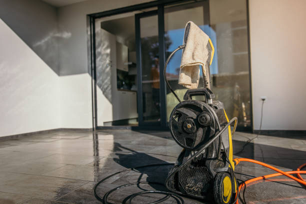 Best Pool Deck Cleaning  in Sundown, TX